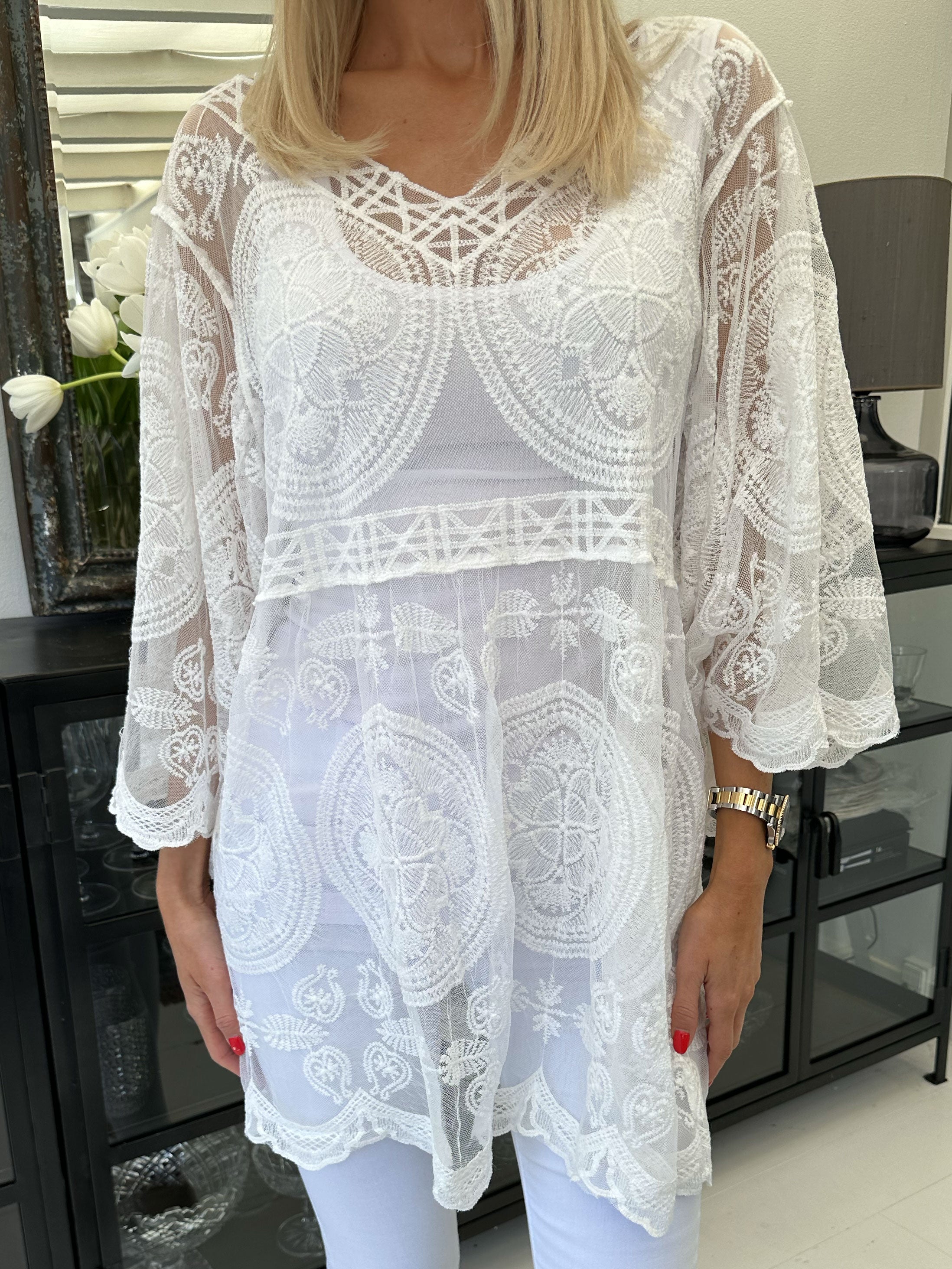 Tessa - Sød semi-transparent blonde tunika